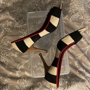 Lela Rose Size 9 1/2 black and beige ribbon pumps